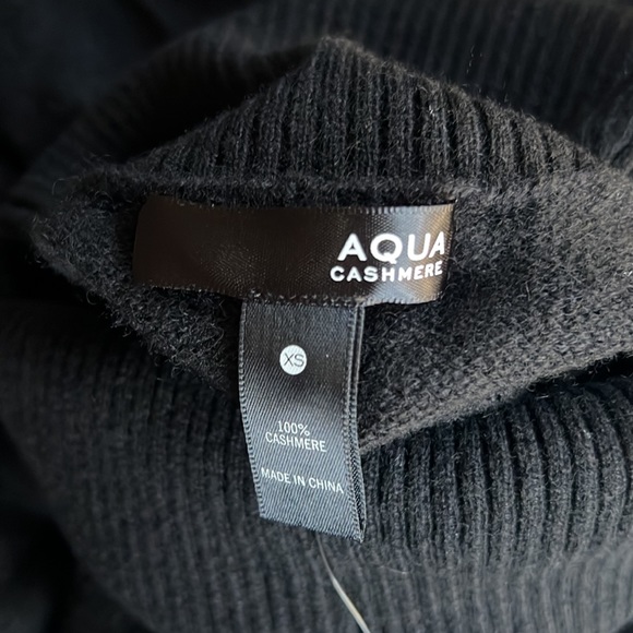 MOVING sale! Bloomingdale’s Aqua 100% cashmere turtleneck - Picture 6 of 7